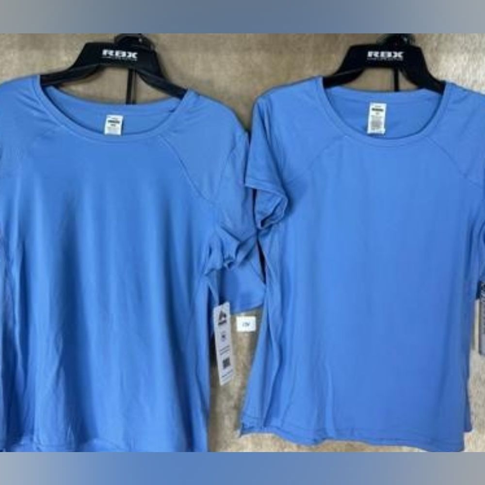 Reebok Women's Blue Short Sleeve Tops And Shorts Set (One Set)